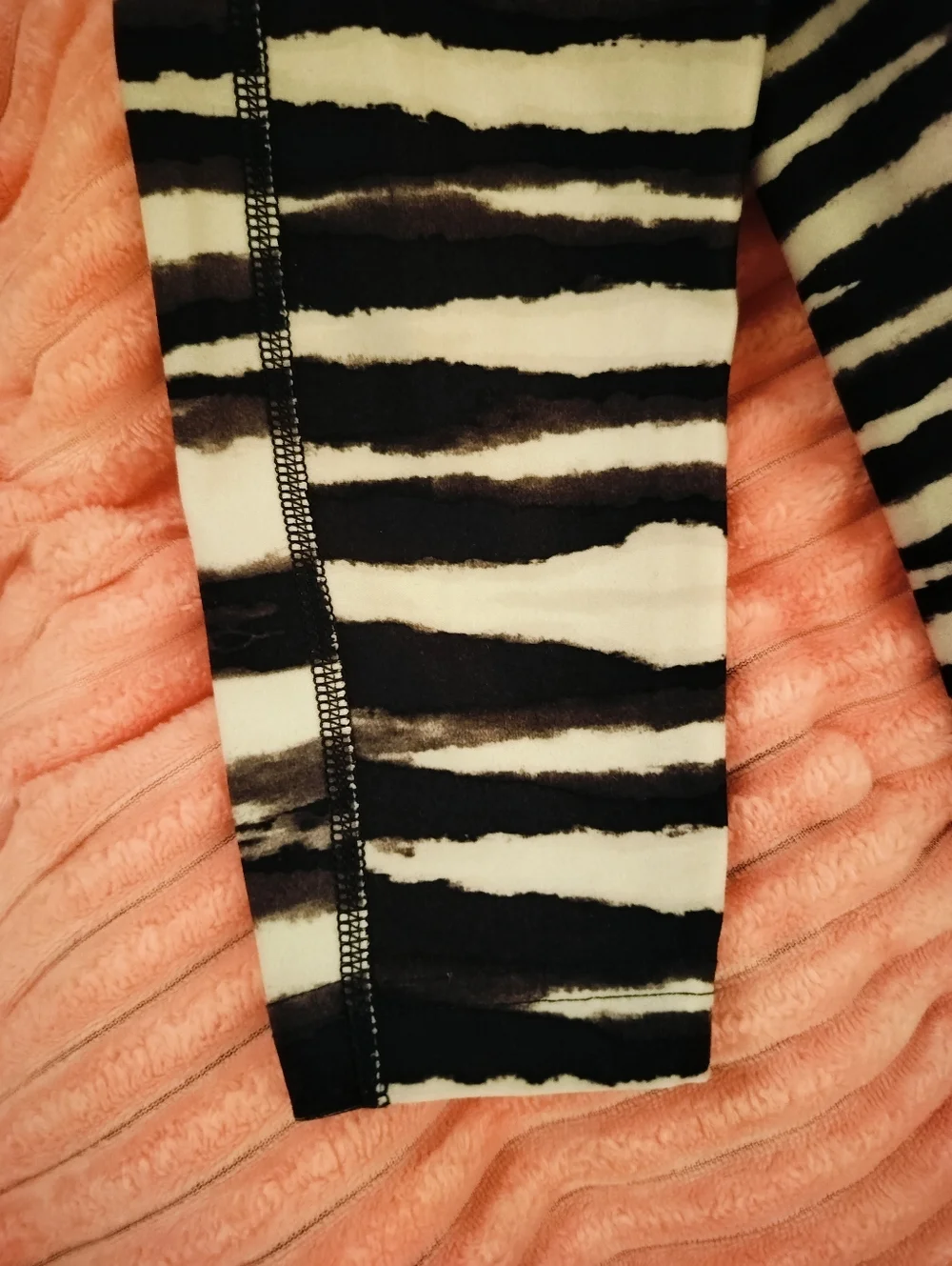 EUC Nike Dri-fit Zebra Animal Black & White Striped Leggings - XS